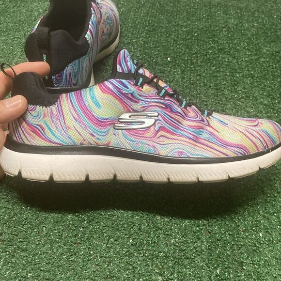 Skechers Swirl Pattern Sneakers women’s size 8.5 wide fit (OKPM-05-032) - Picture 4 of 10